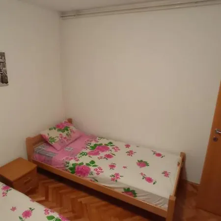1+1 In Pejton, Ilidza Sarajevo