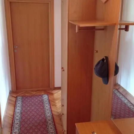1+1 In Pejton, Ilidza *